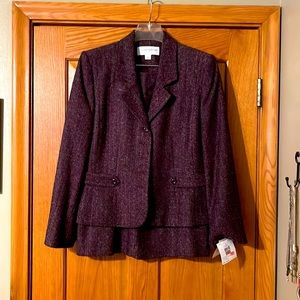 Sag Harbor woman’s suit set